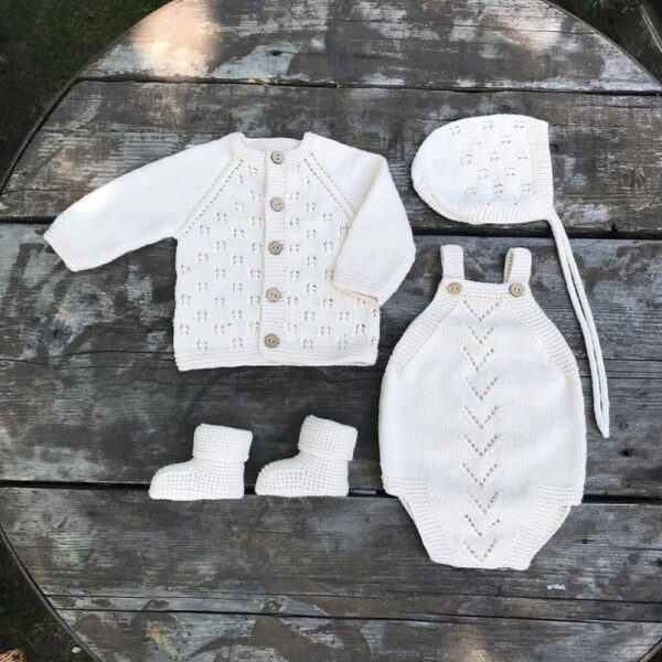 organic-knitted-baby-set